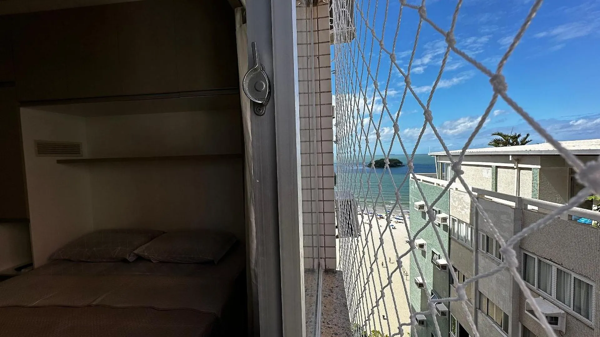 Al01- 1 Quarto| Pe Na Areia| Vista Mar| Completo Balneario Camboriu
